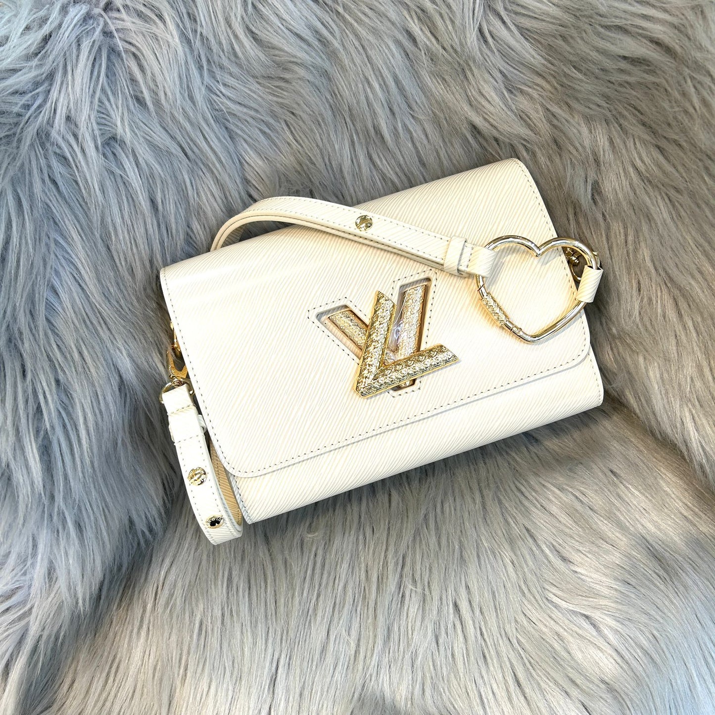 West twist Shoulder Bag