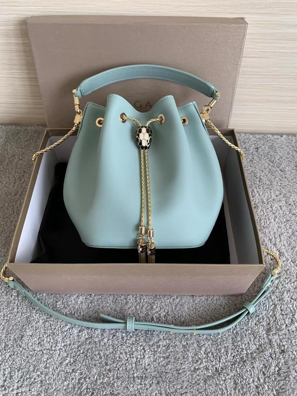 serpenti forever bucket soft leather Shoulder Bag