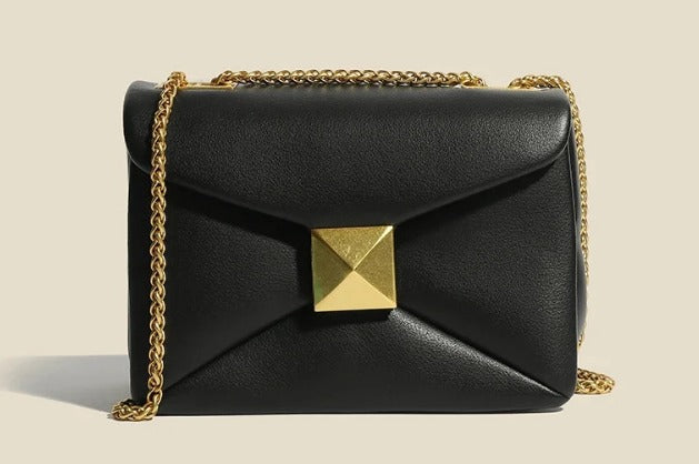One Stud chain bag