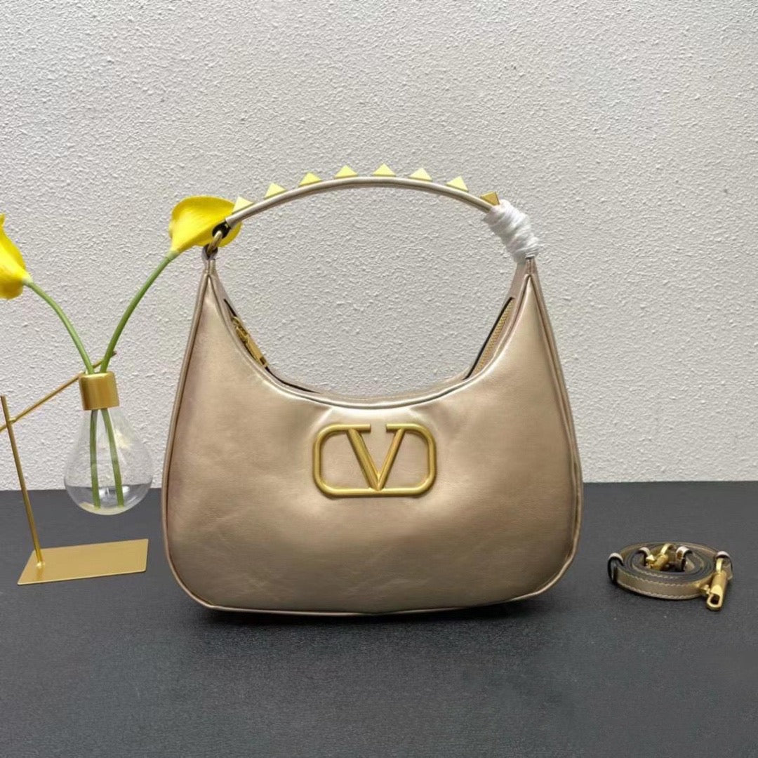 Stud Sign leather Bag