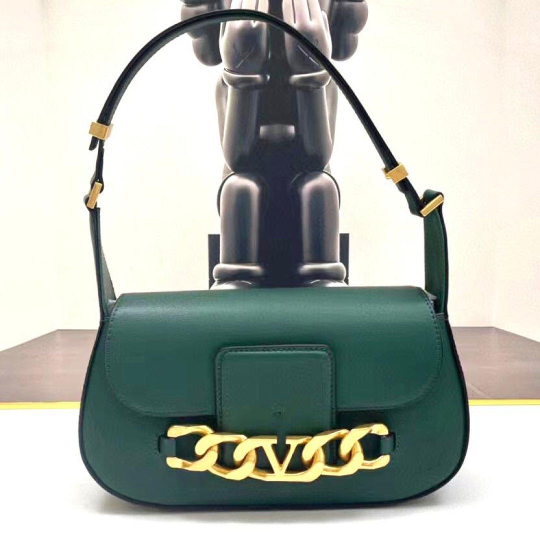 VLogo leather crossbody bag