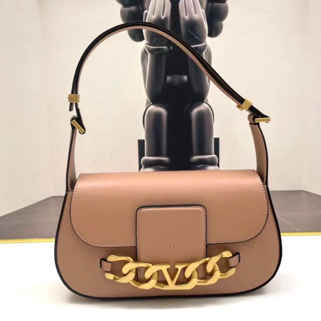 VLogo leather crossbody bag