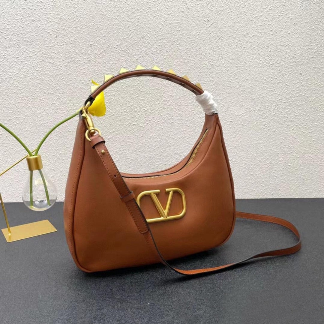 Stud Sign leather Bag