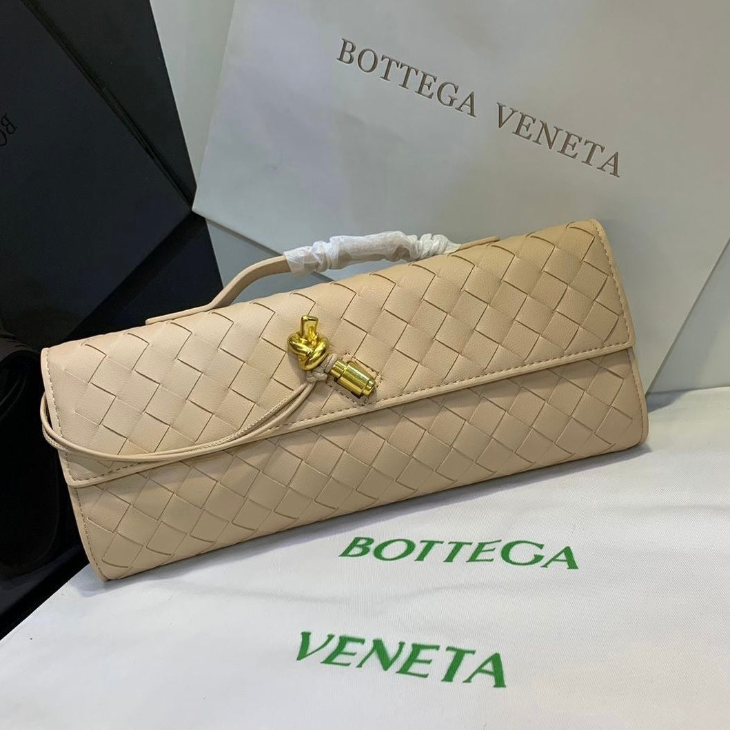 Long Andiamo Handle Clutch in Leather Bag