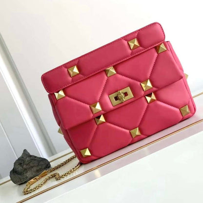 Medium Roman Stud The Shoulder Bag