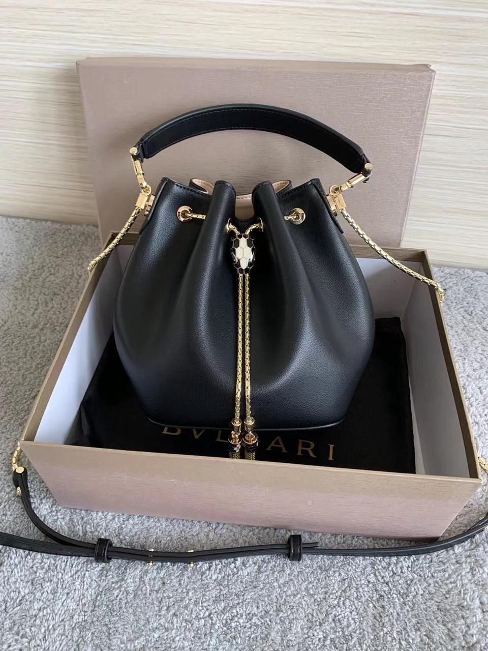 serpenti forever  bucket soft leather Shoulder Bag