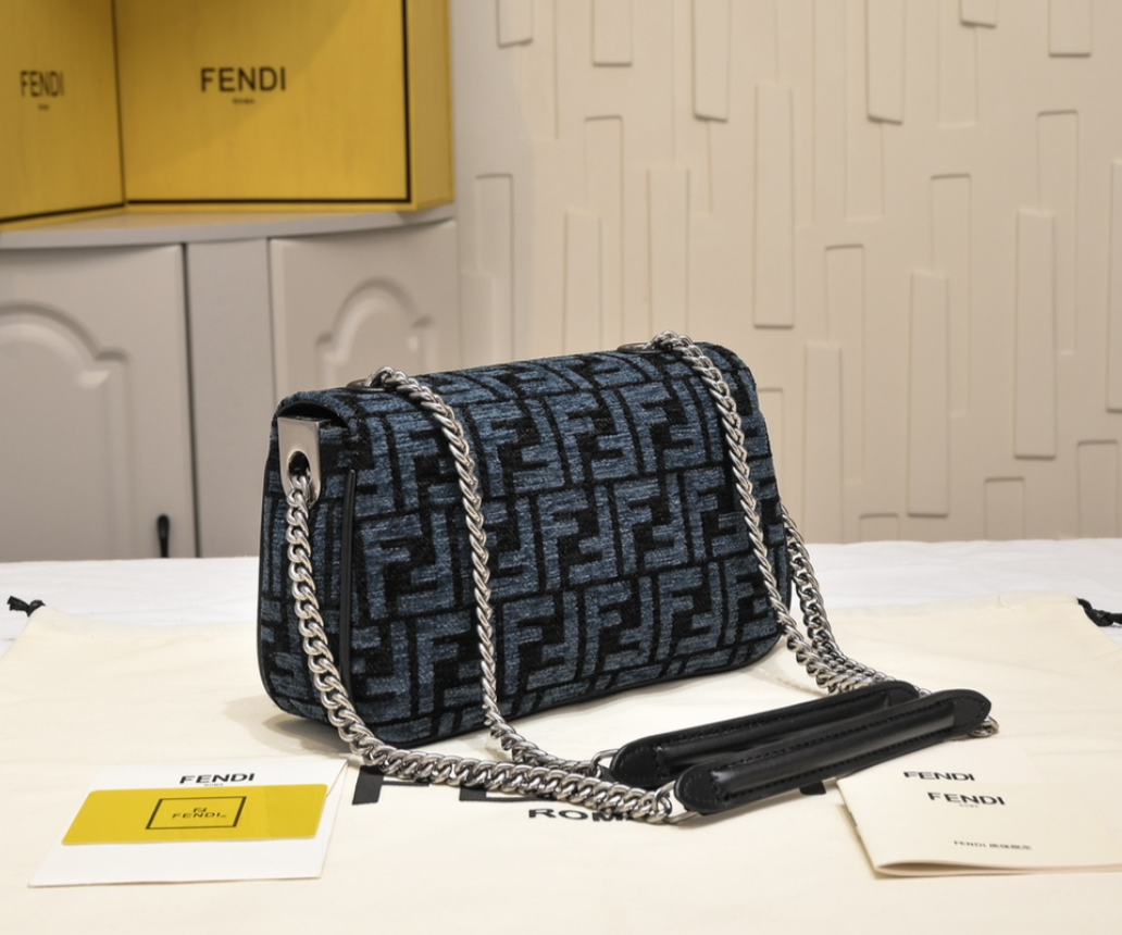 Baguette continental Medium Fabric Bag