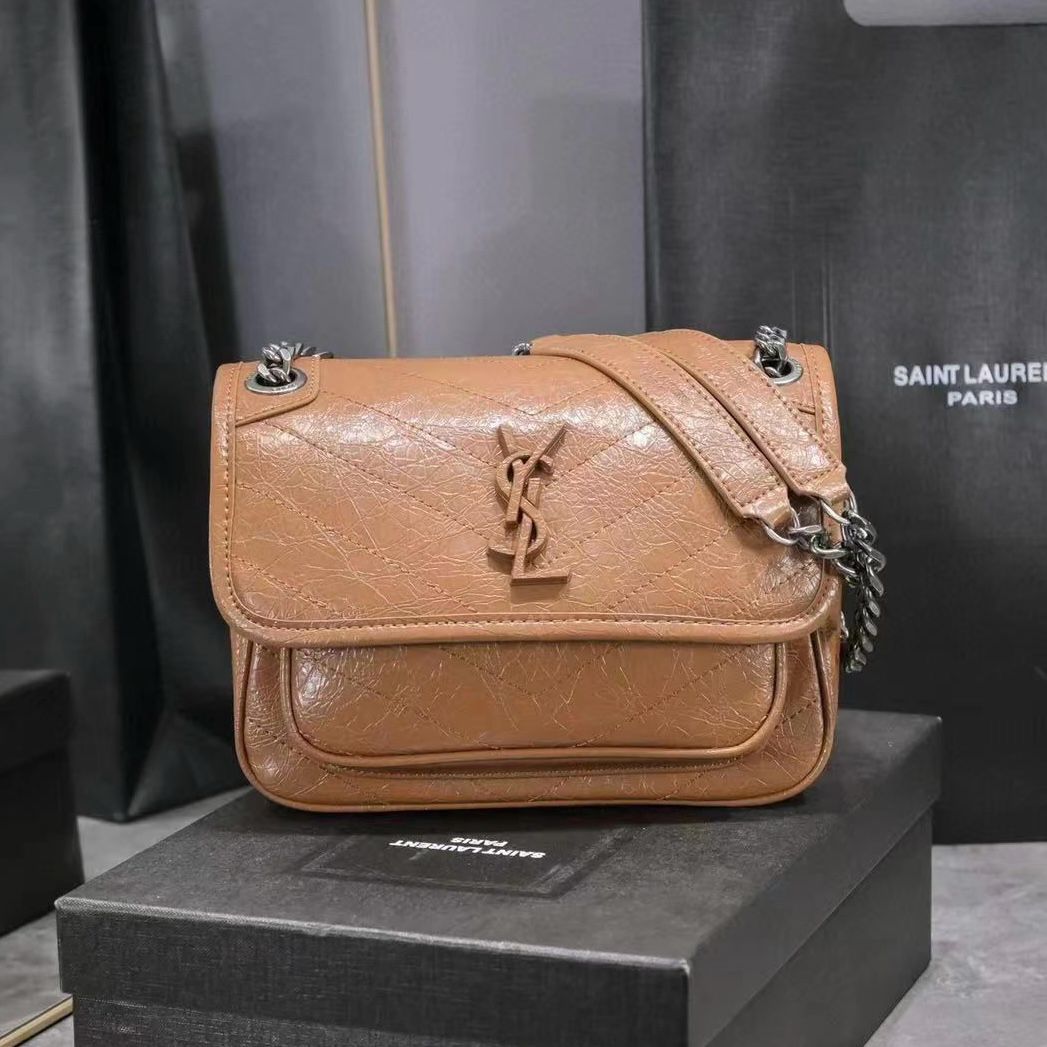 Niki Medium Shoulder Bag