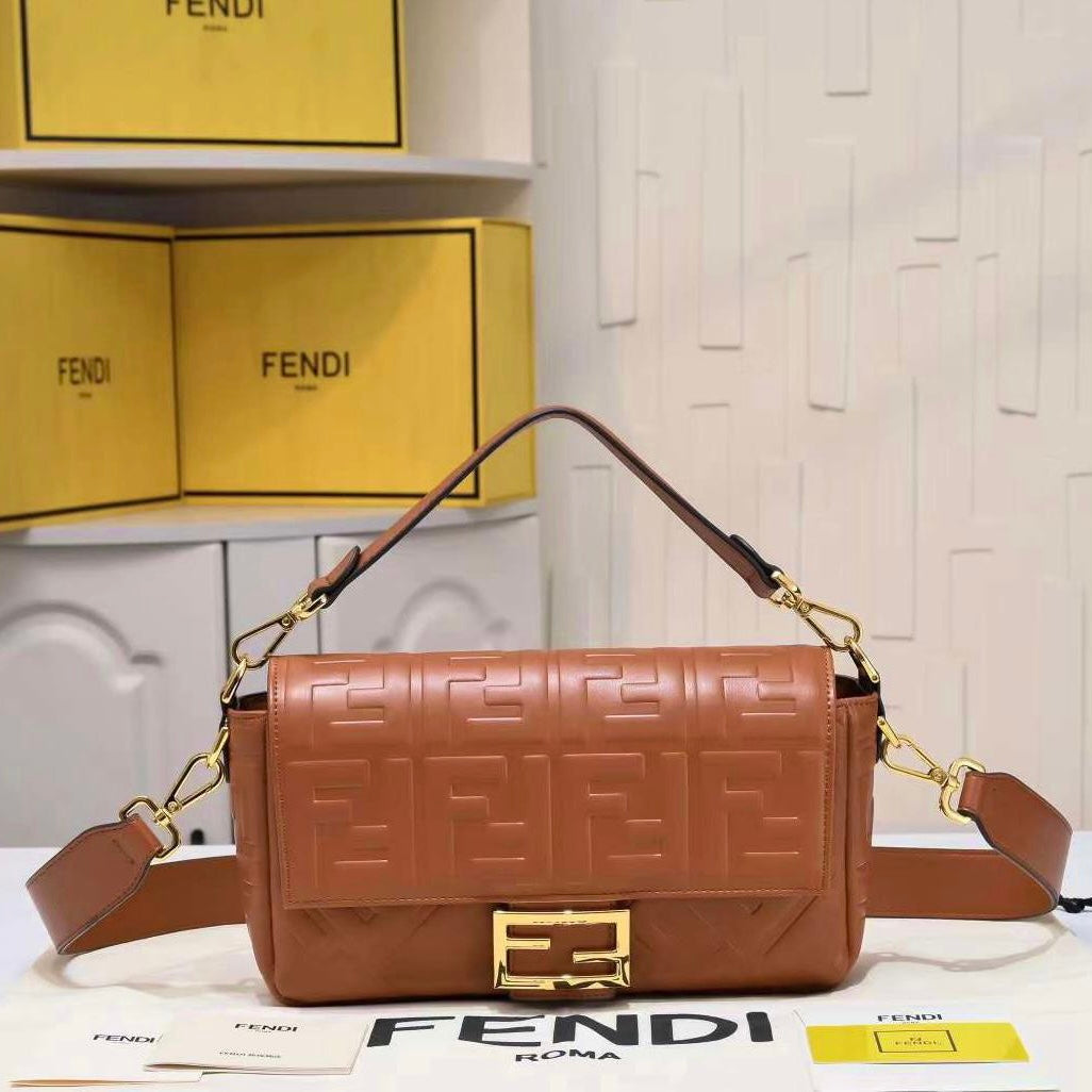 Baguette continental Bag