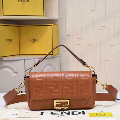 Baguette continental Bag