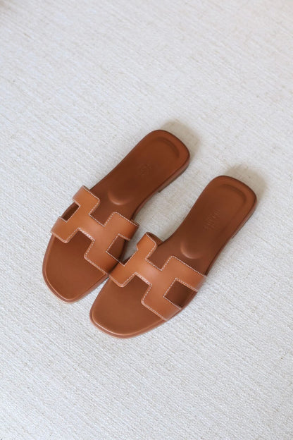 Iconic HOran Slide Sandals