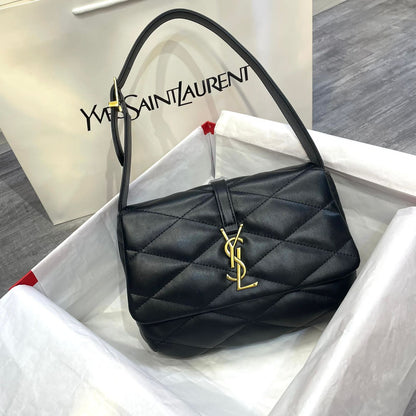 LE 57 Shoulder Bag