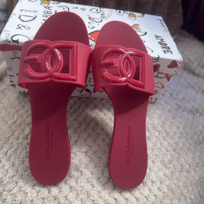 Interlocking DGSlide Sandals