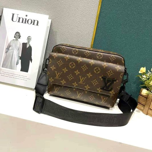 S Lock Messenger Bag