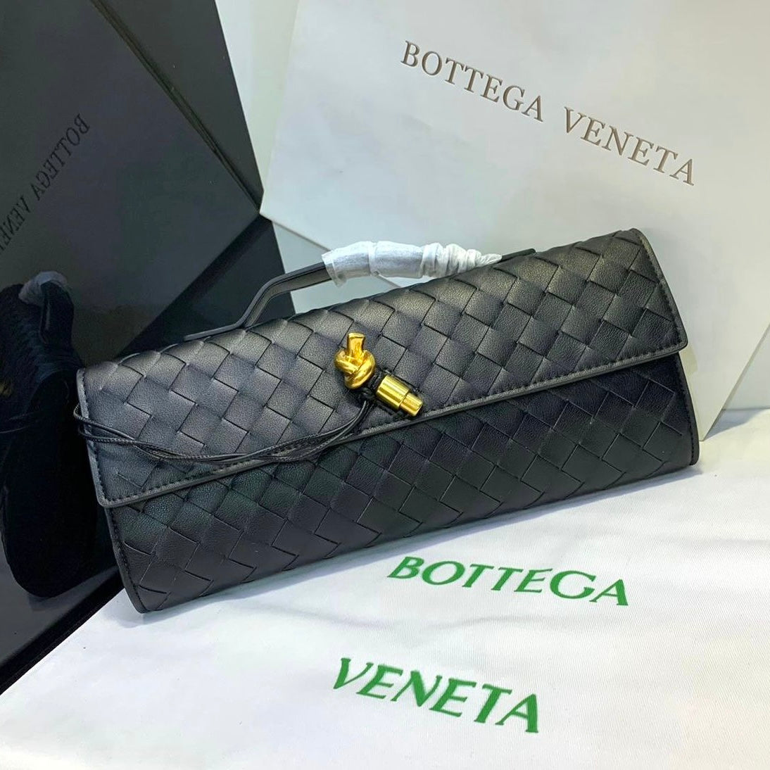 Long Andiamo Handle Clutch in Leather Bag
