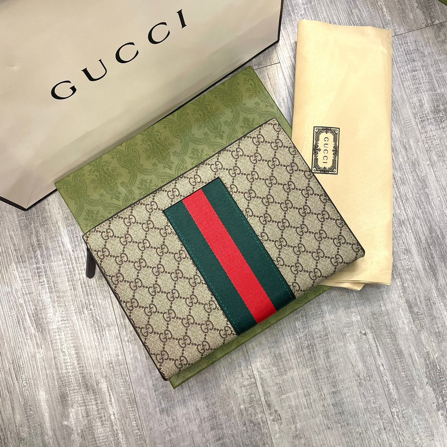 pouch