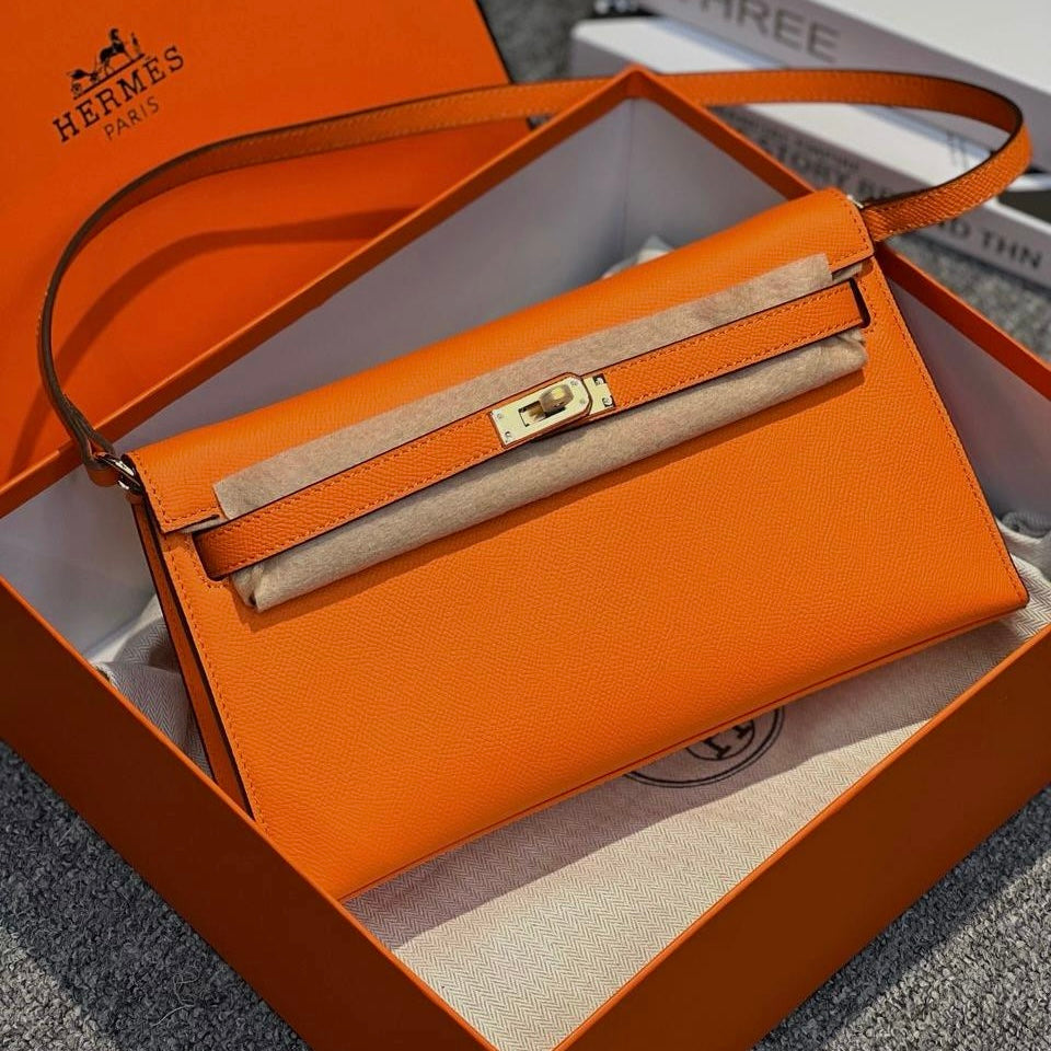 Kelly Medium Pochette Bag