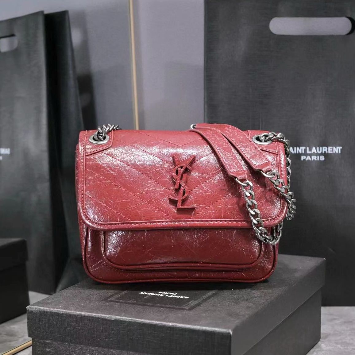 Niki Medium Shoulder Bag