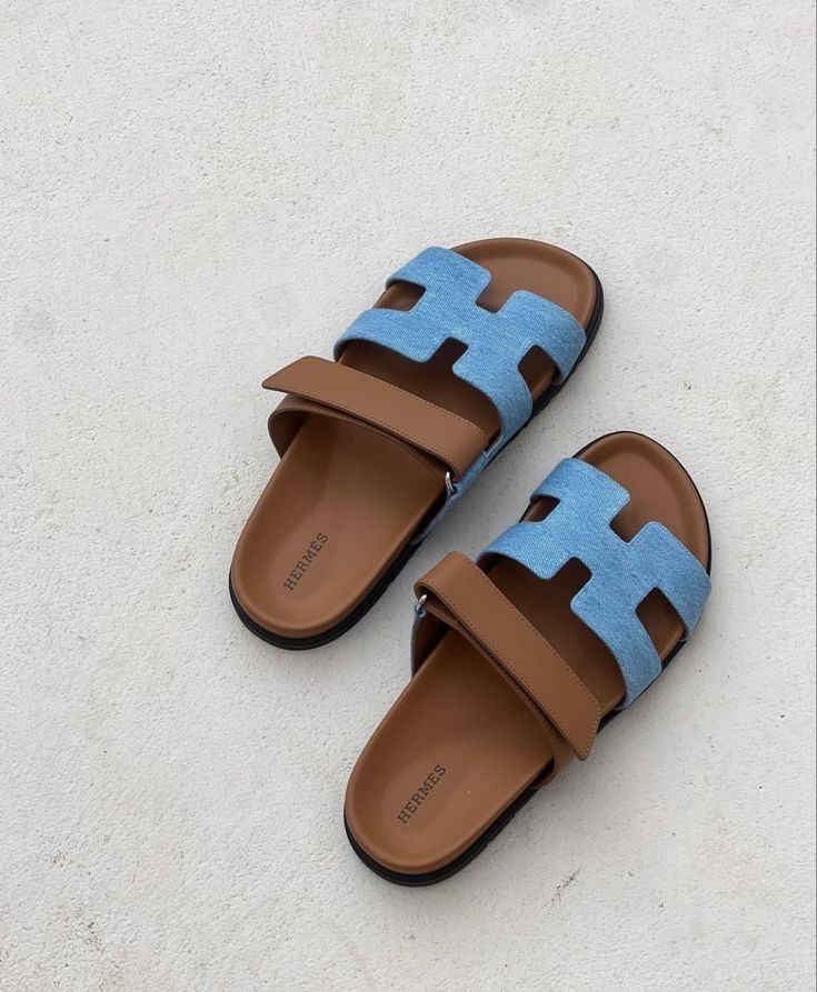 Iconic H-Cut Leather Sandals