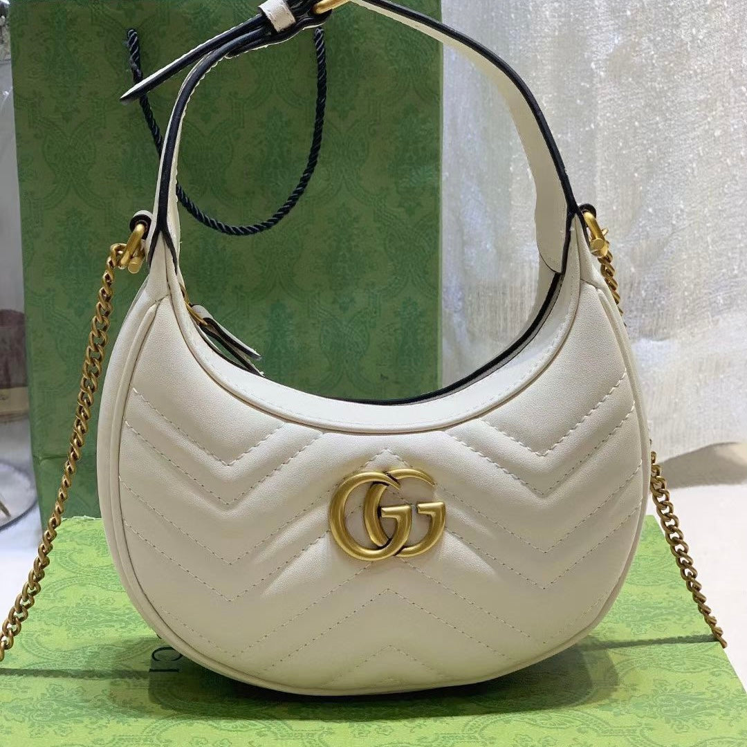GG Marmont Half-moon shaped bag